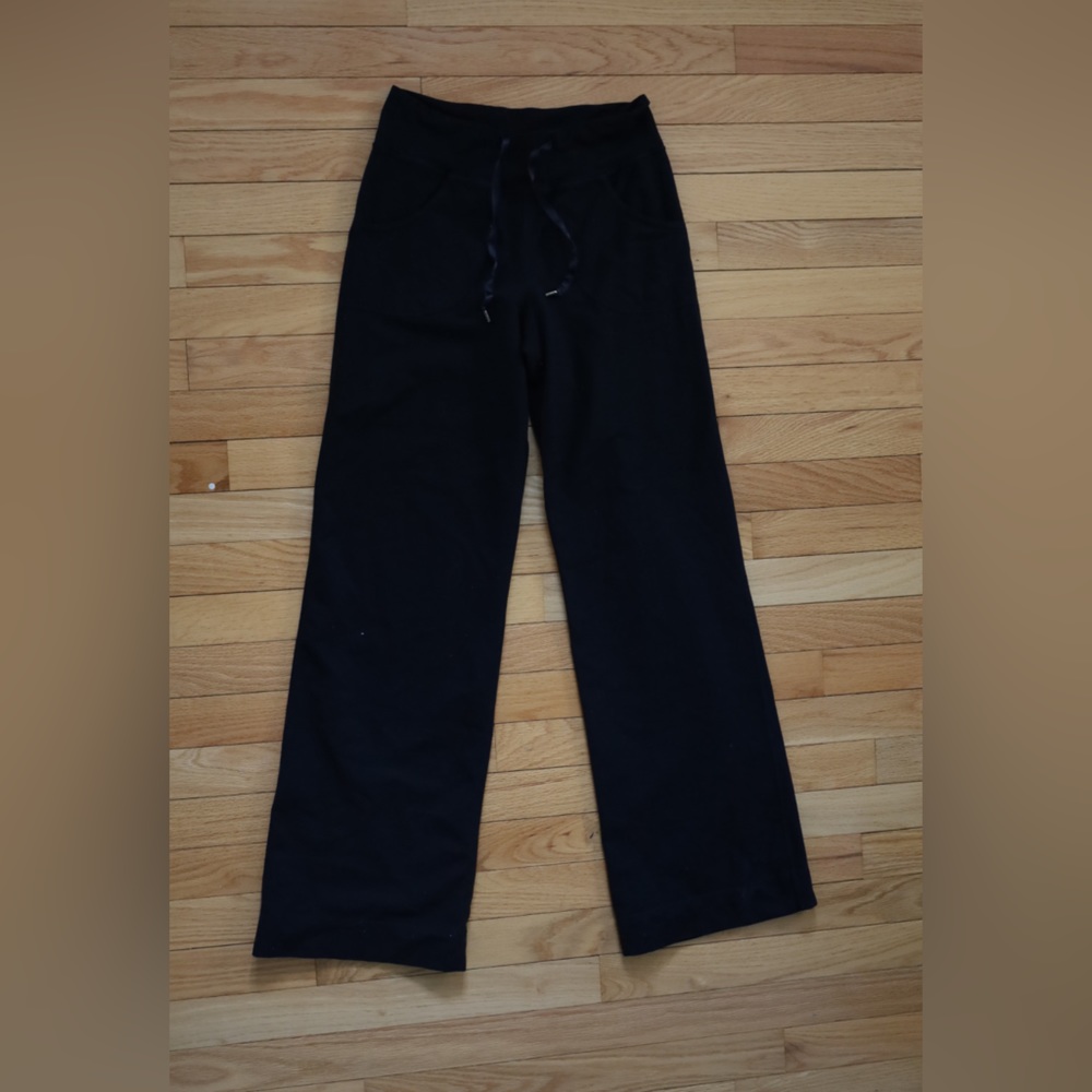 Lululemon Black Still Grounded Flare Leg Yoga Pants with Pockets Womens 2 - Picture 12 of 13
